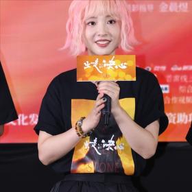 2023澳门全年资料免费大全，吴倩带女儿出行遭偶遇 女儿被夸漂亮可爱  