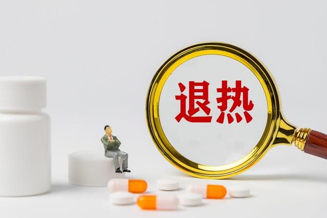 孩子发烧40度？小心高热惊厥损害大脑，3个快速降温方法爸妈需知 