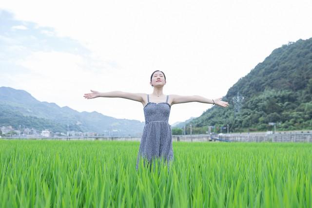 身处困境无法自拔，快来看短篇小说《怨女第三章》让你瞬间释怀 